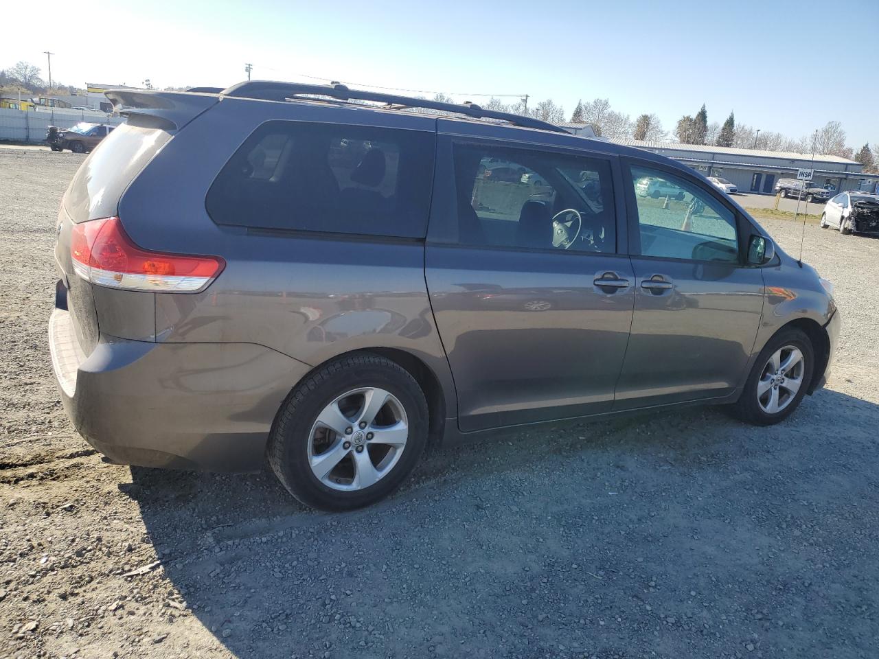 2012 Toyota Sienna - Image 3