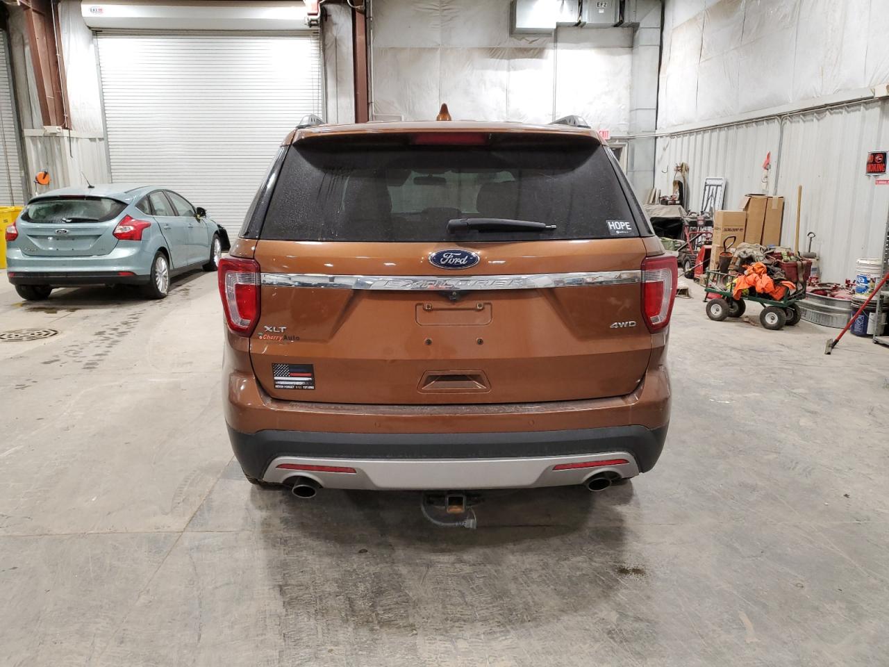 2017 Ford Explorer - Image 6