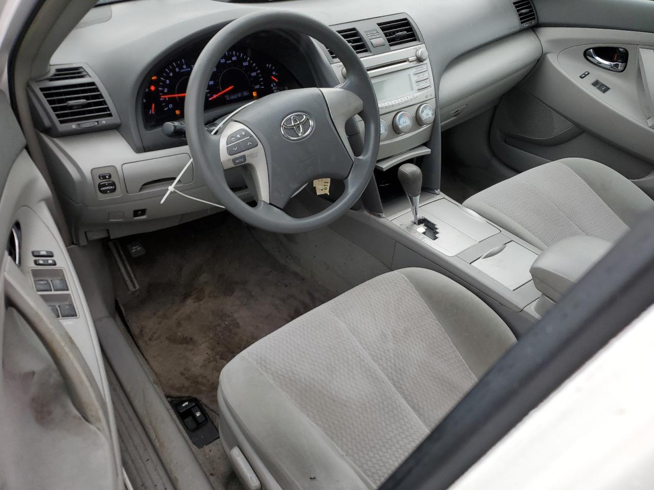 2010 Toyota Camry - Image 8