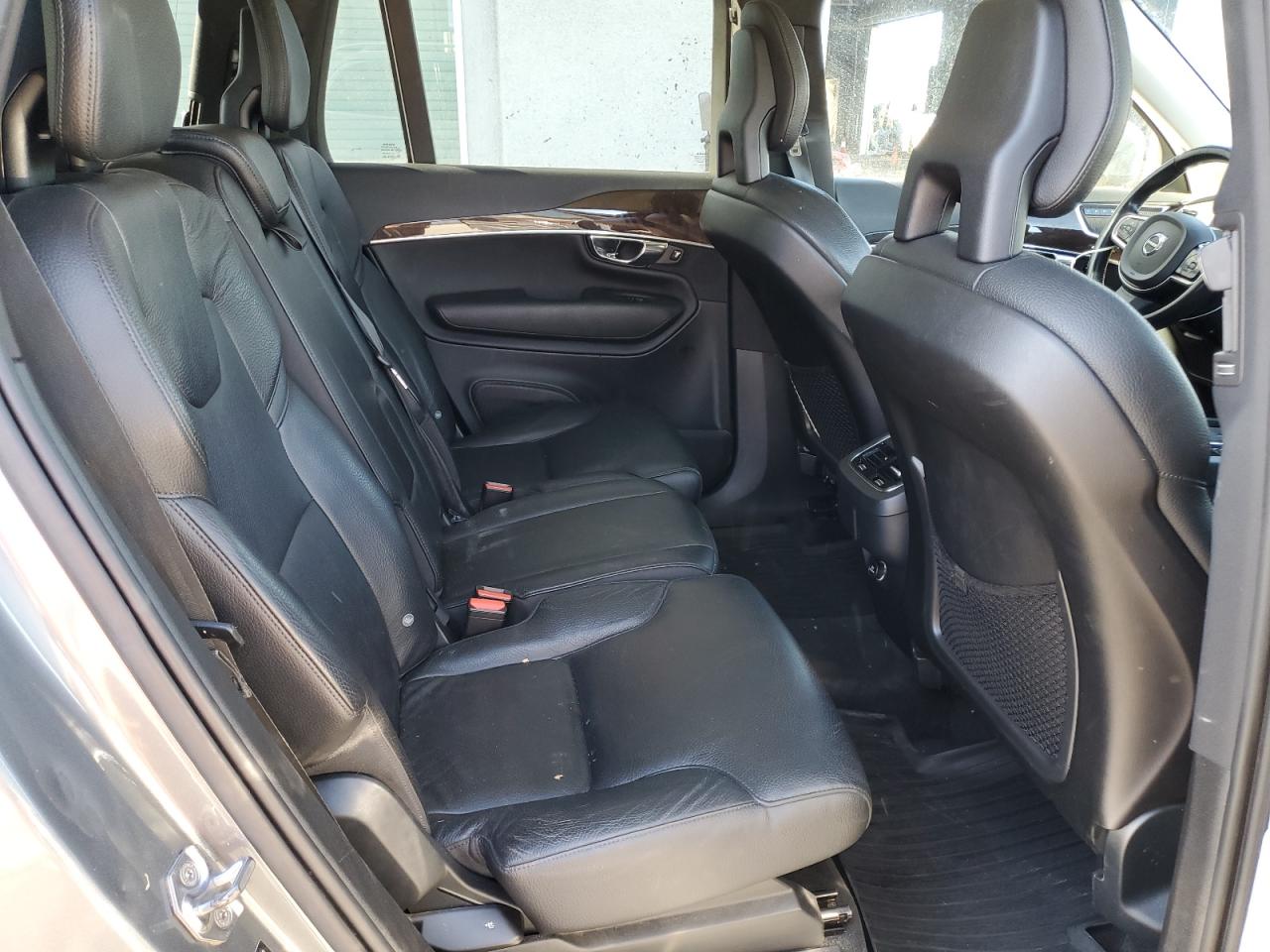 2016 Volvo XC90 - Image 11