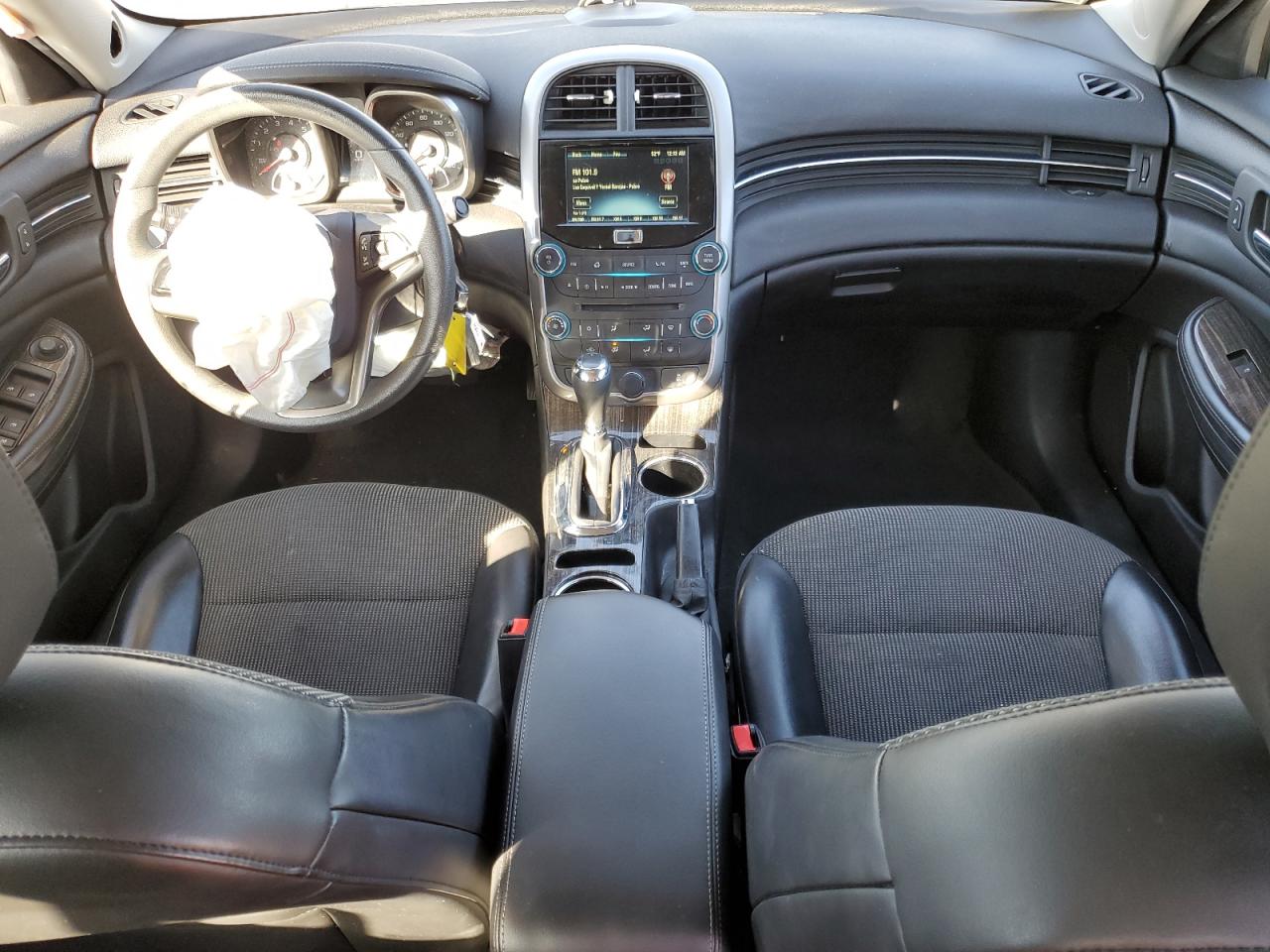 2016 Chevrolet Malibu - Image 8