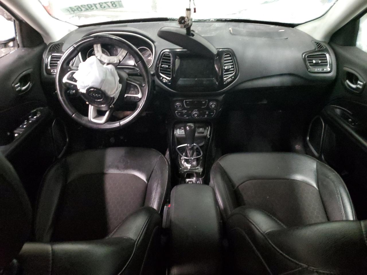 2020 Jeep Compass - Image 8