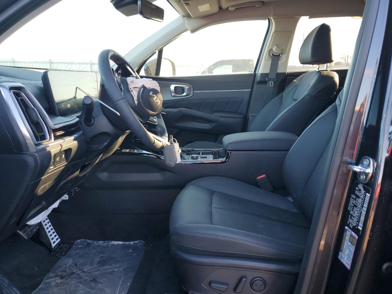 2025 Kia Sorento - Image 7