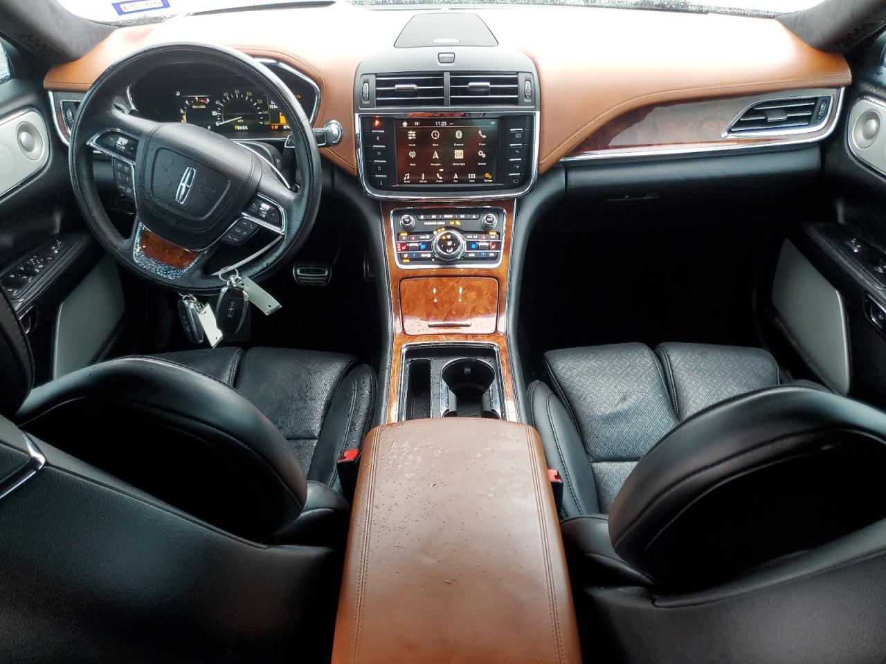 2018 Lincoln Continental - Image 8