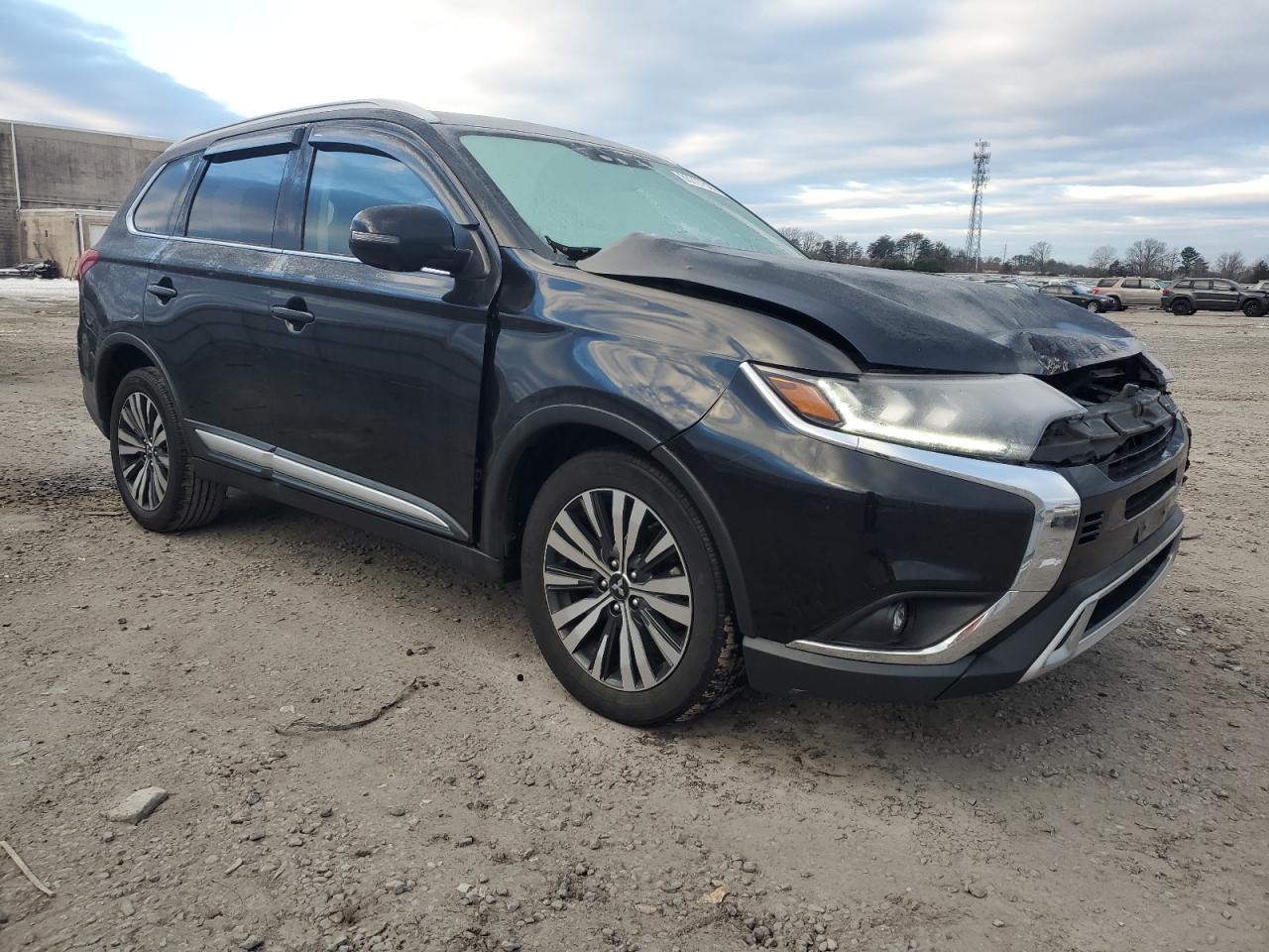 2019 Mitsubishi Outlander - Image 4