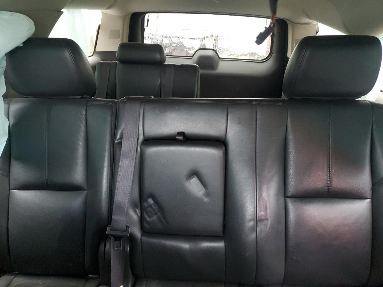 2013 GMC Yukon - Image 10