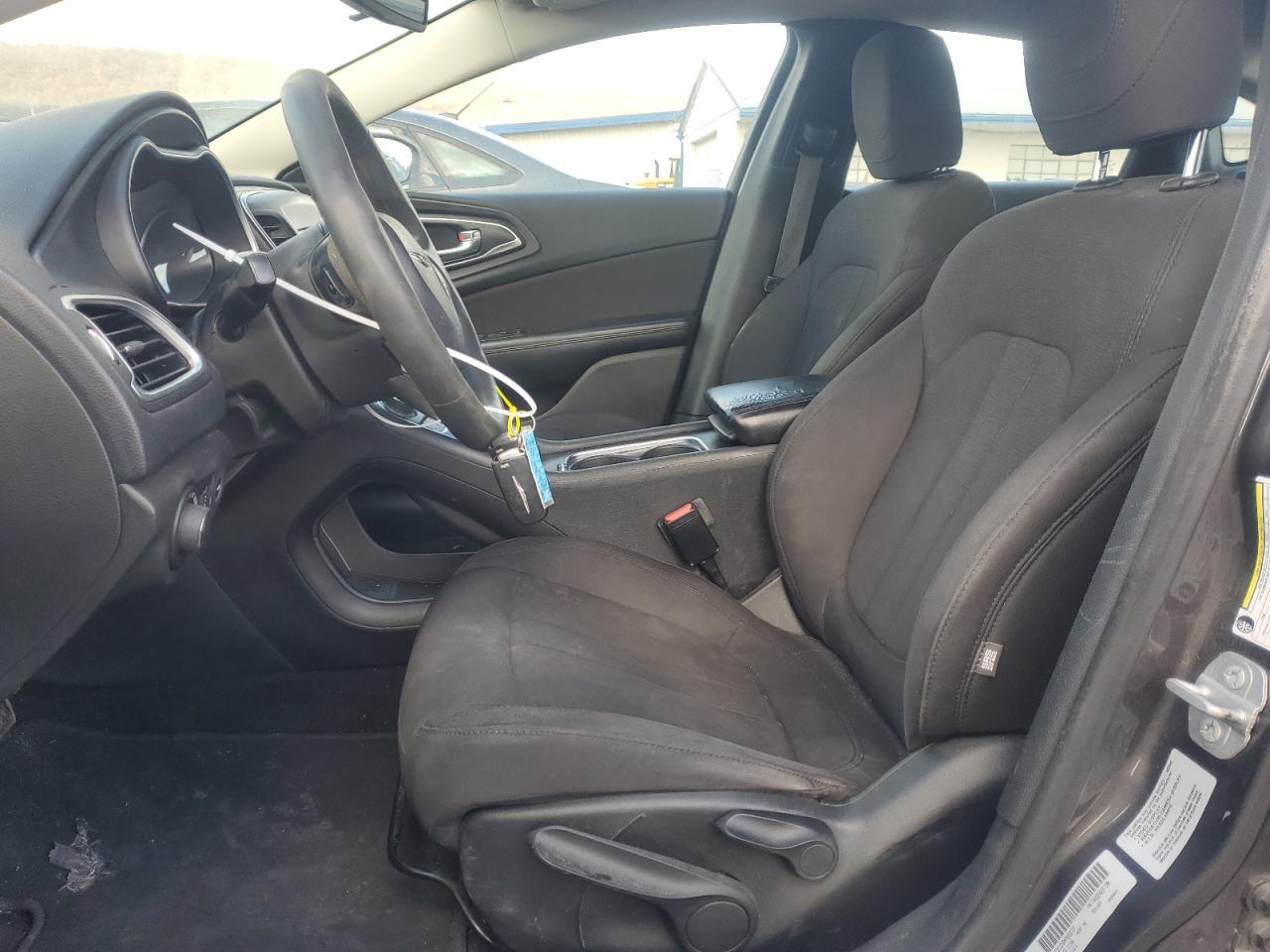 2015 Chrysler 200 - Image 7