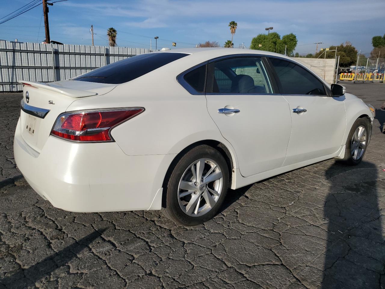 2015 Nissan Altima - Image 3