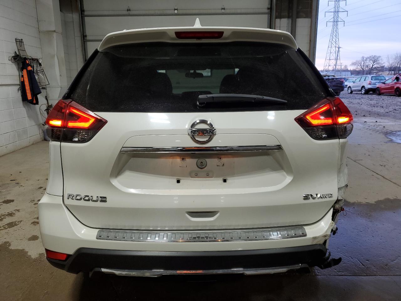 2018 Nissan Rogue - Image 6
