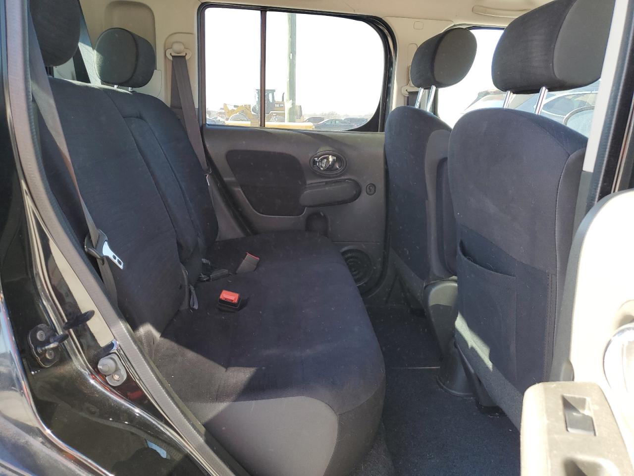 2011 Nissan Cube - Image 11