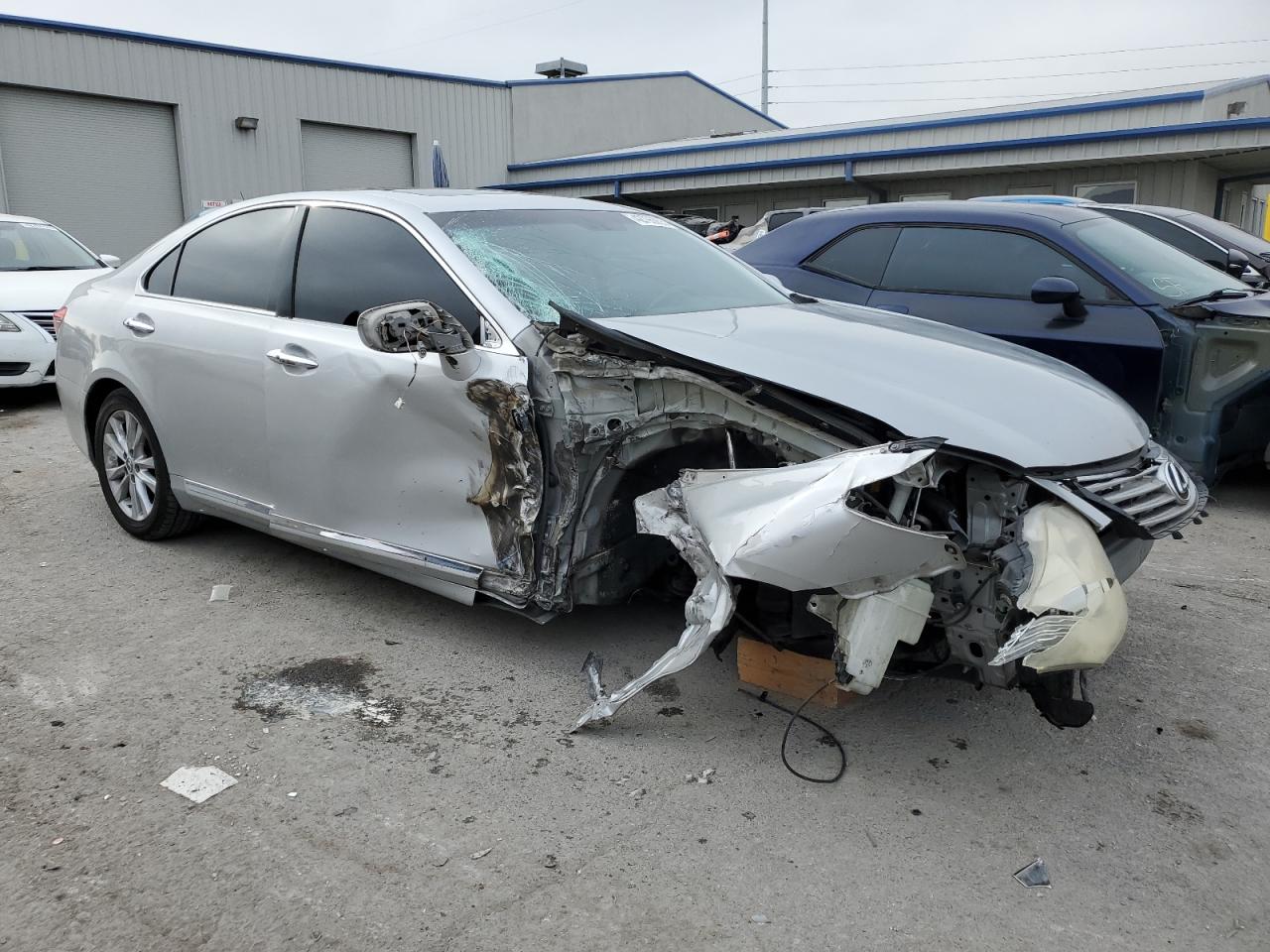 2010 Lexus ES - Image 4