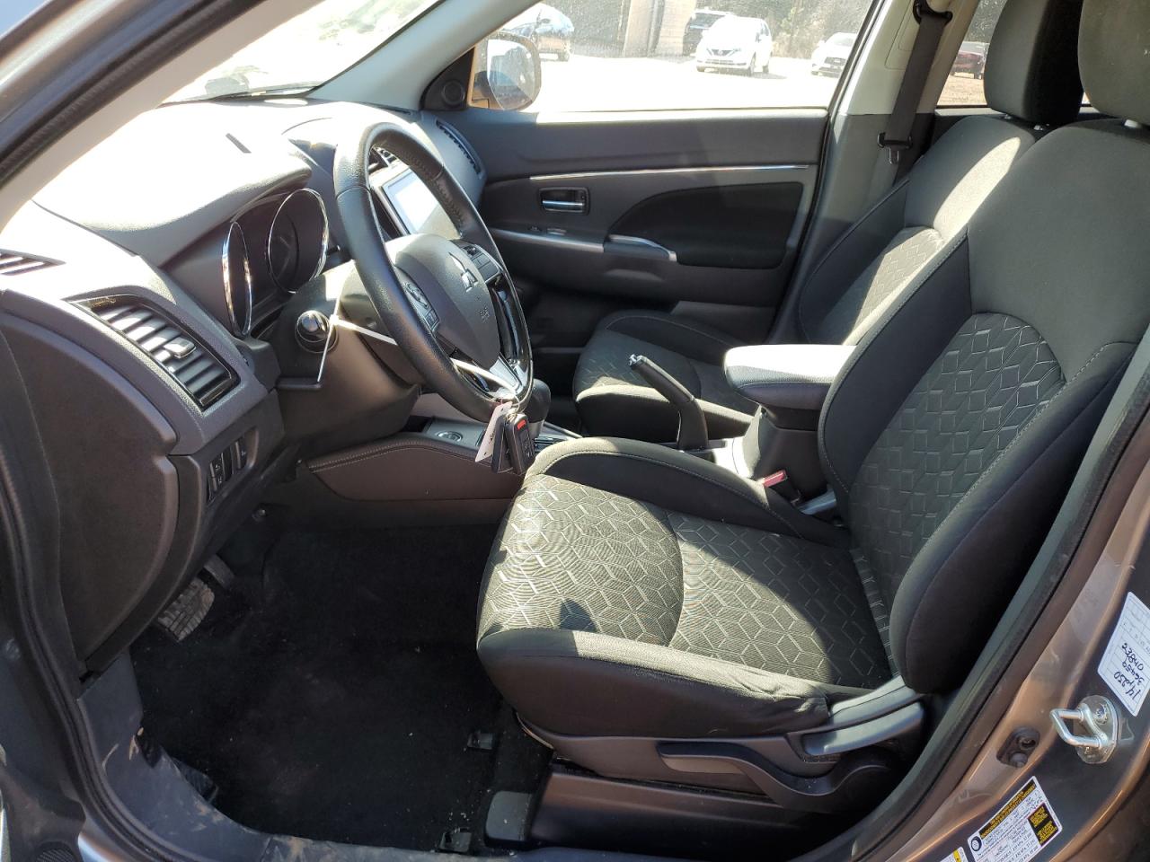 2021 Mitsubishi Outlander - Image 7
