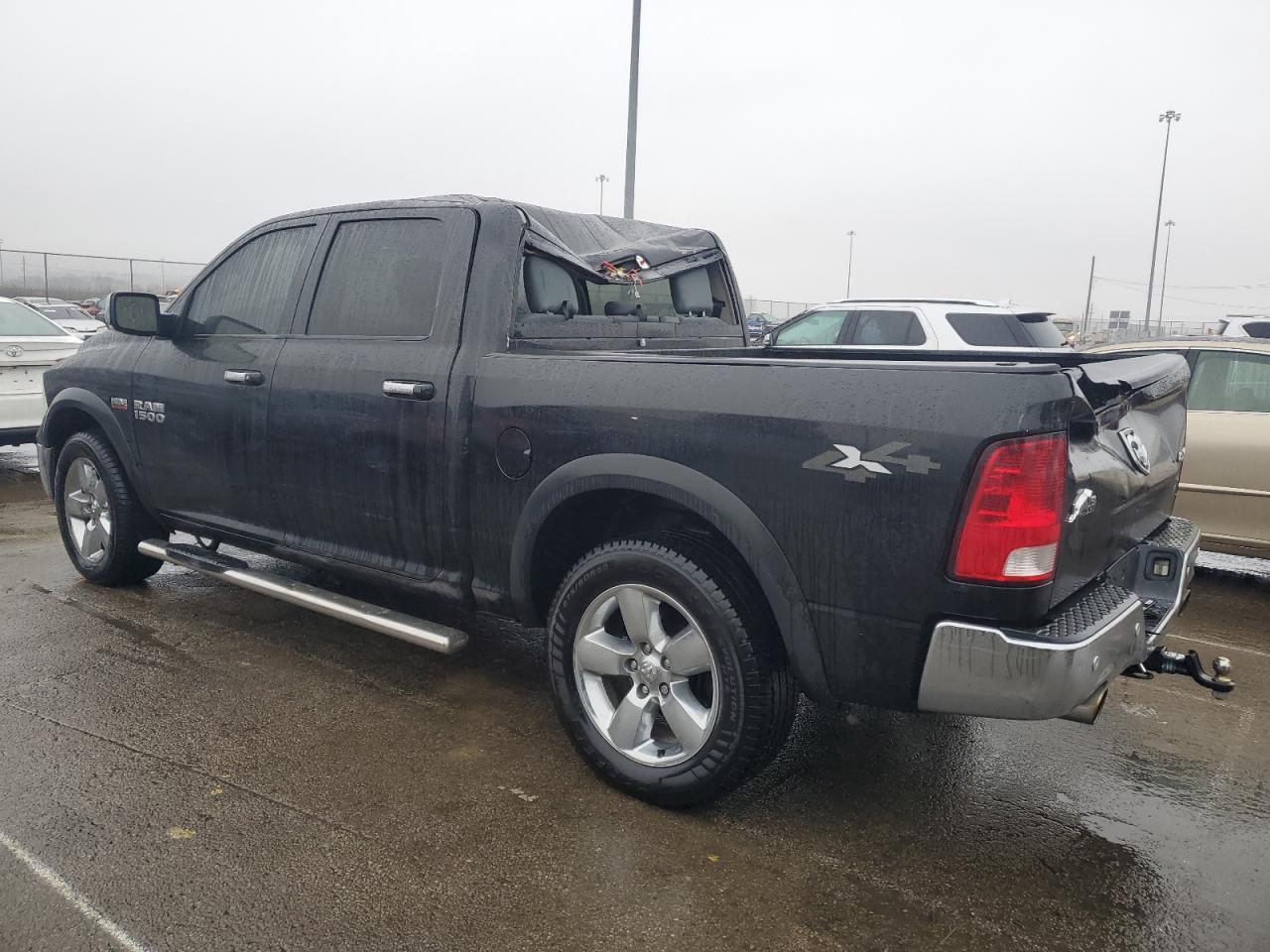 2016 RAM 1500 - Image 2