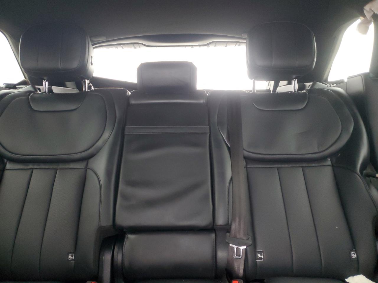 2023 Land Rover Range Rover - Image 10