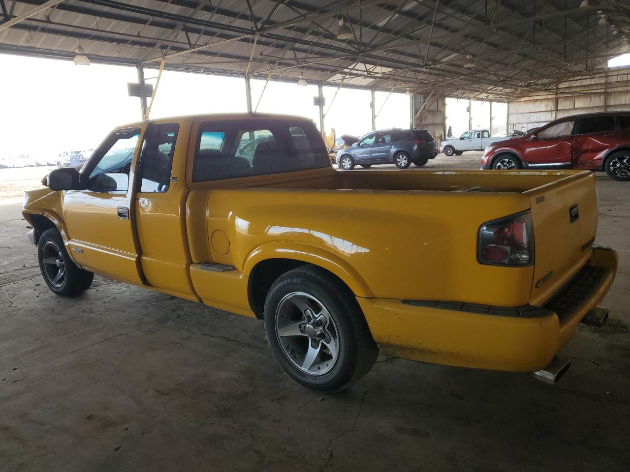 2002 Chevrolet S-10 Pickup - Image 2