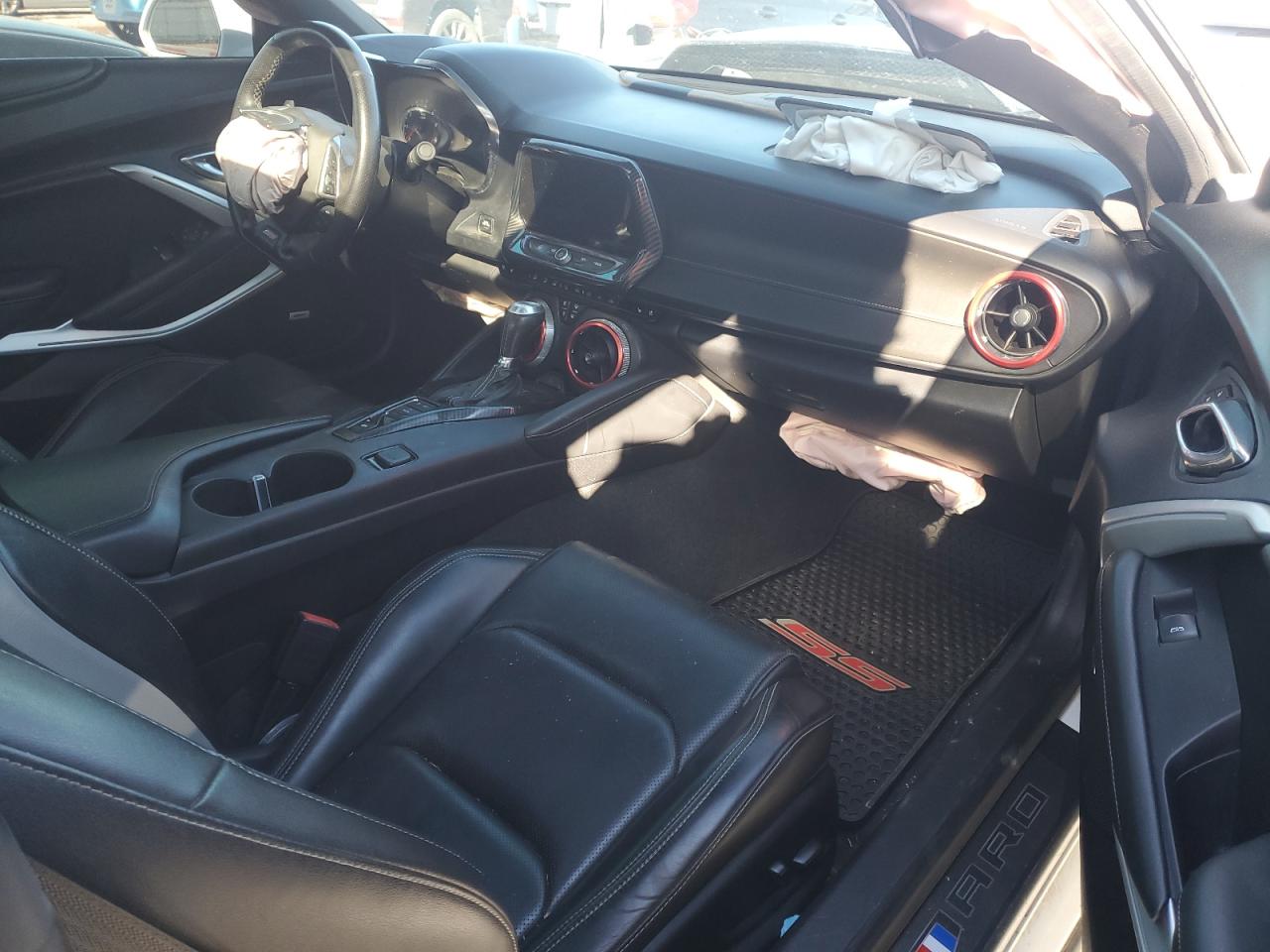 2020 Chevrolet Camaro - Image 8