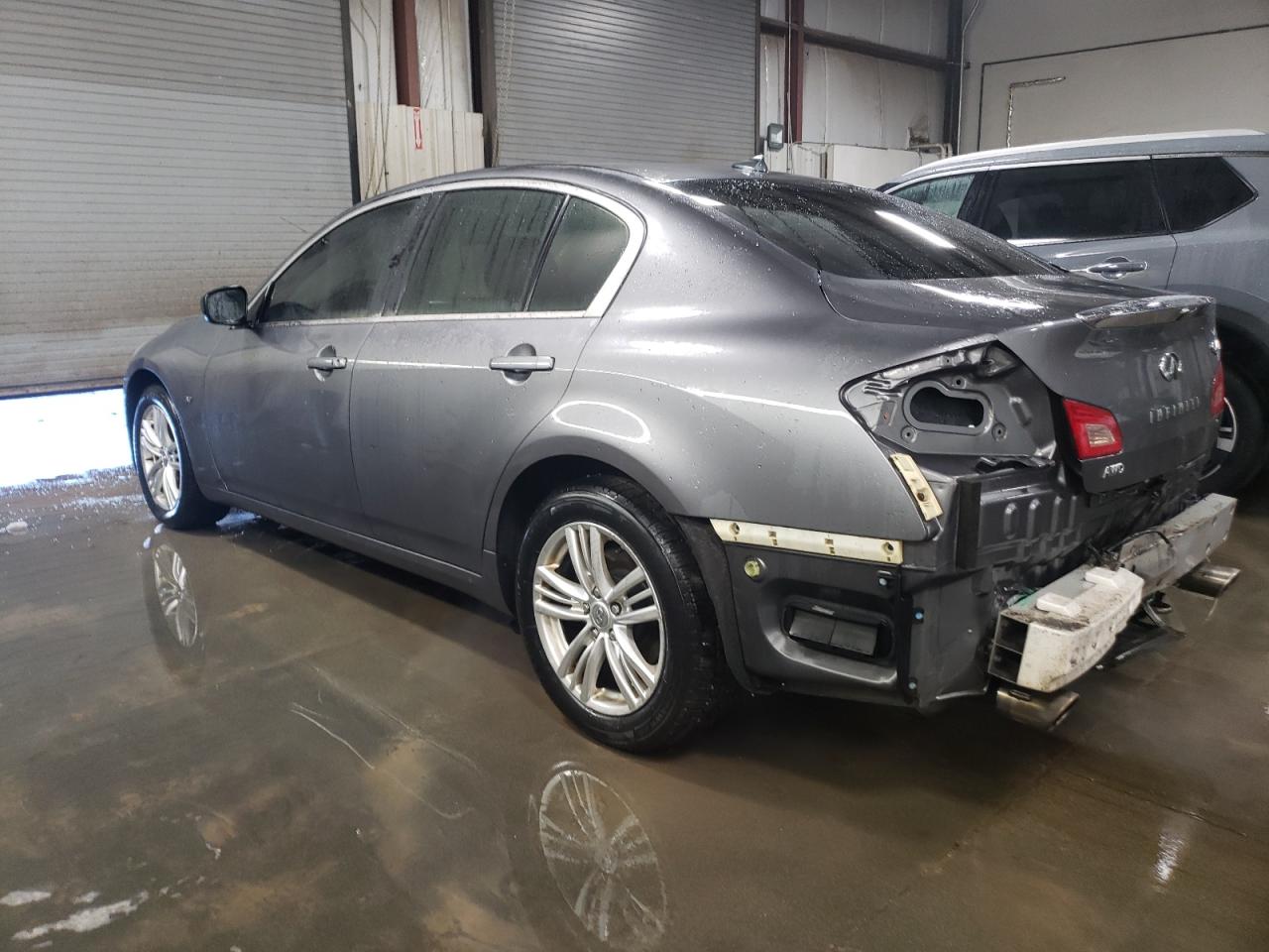 2015 Infiniti Q40 - Image 2