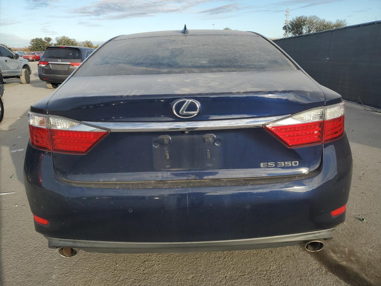2015 Lexus ES - Image 6