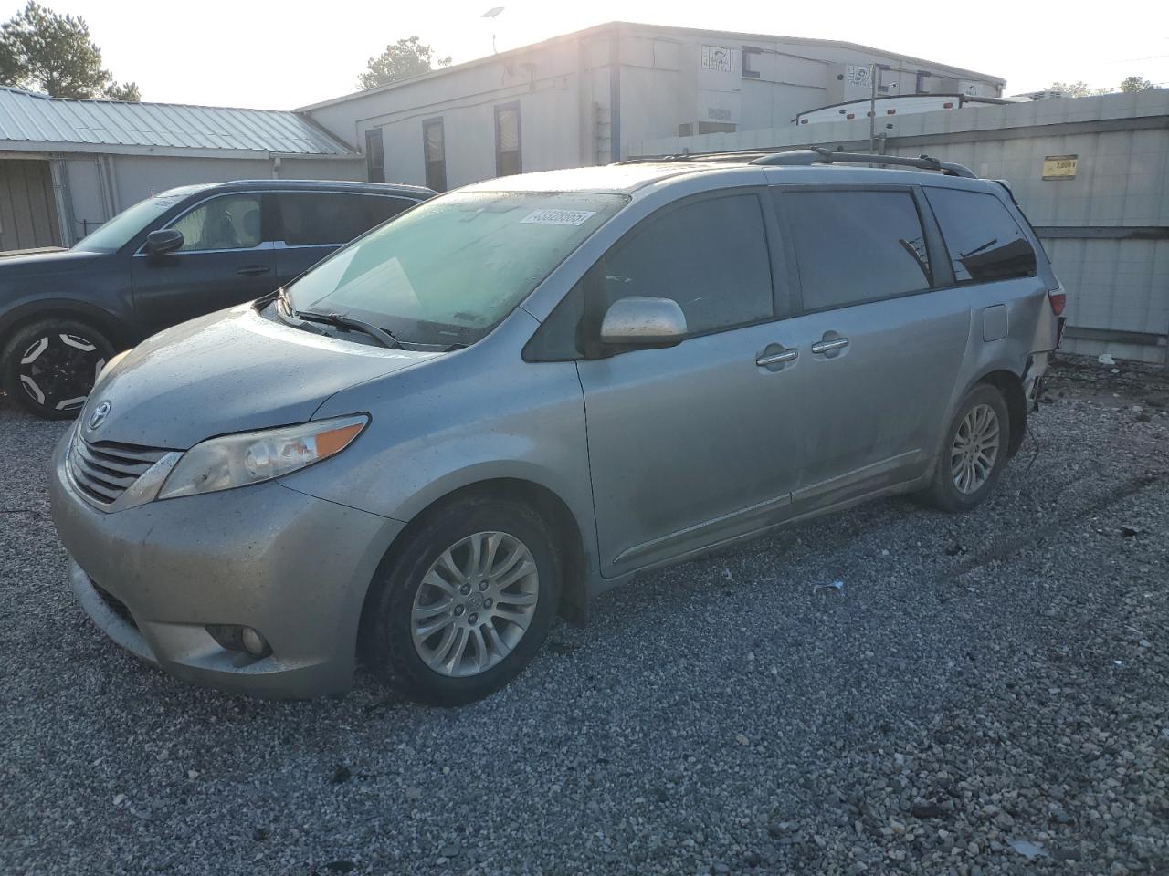 2017 Toyota Sienna - Image 1