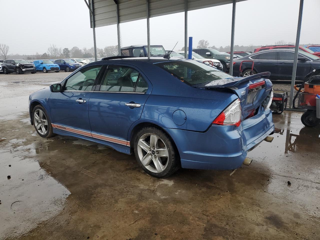2010 Ford Fusion - Image 2