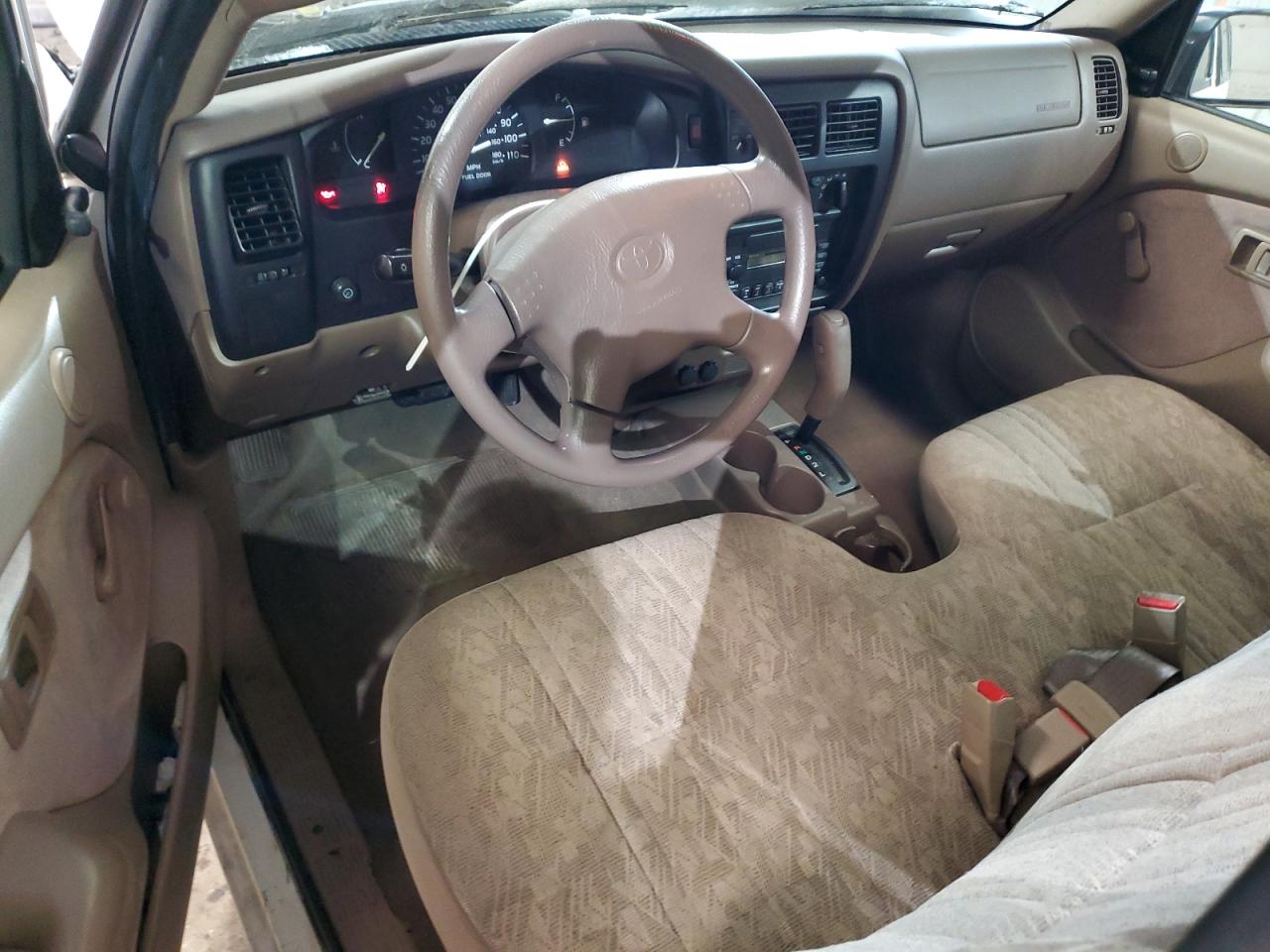 2004 Toyota Tacoma - Image 8