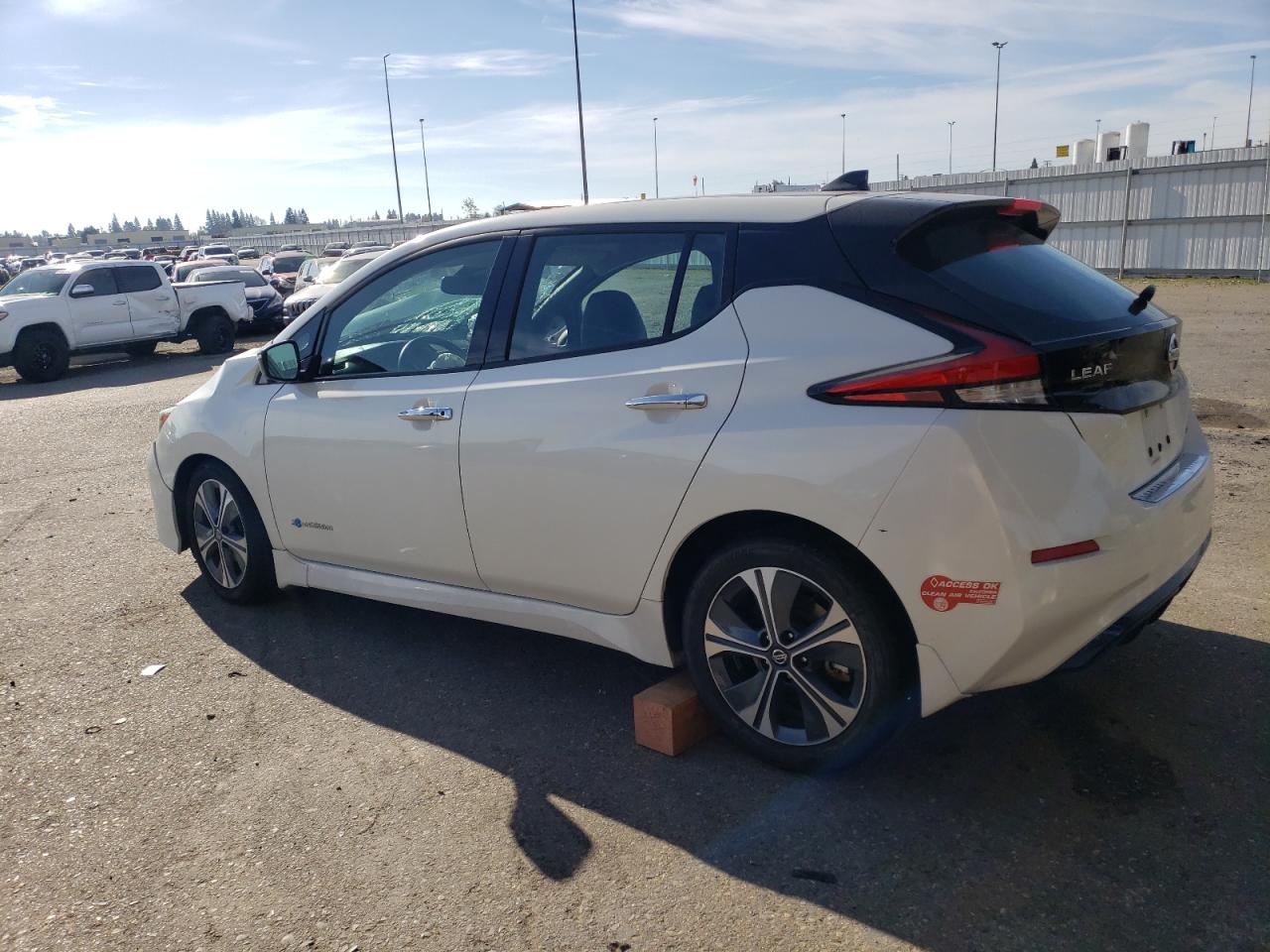 VIN 1N4AZ1CPXJC315399 2018 NISSAN LEAF no.2