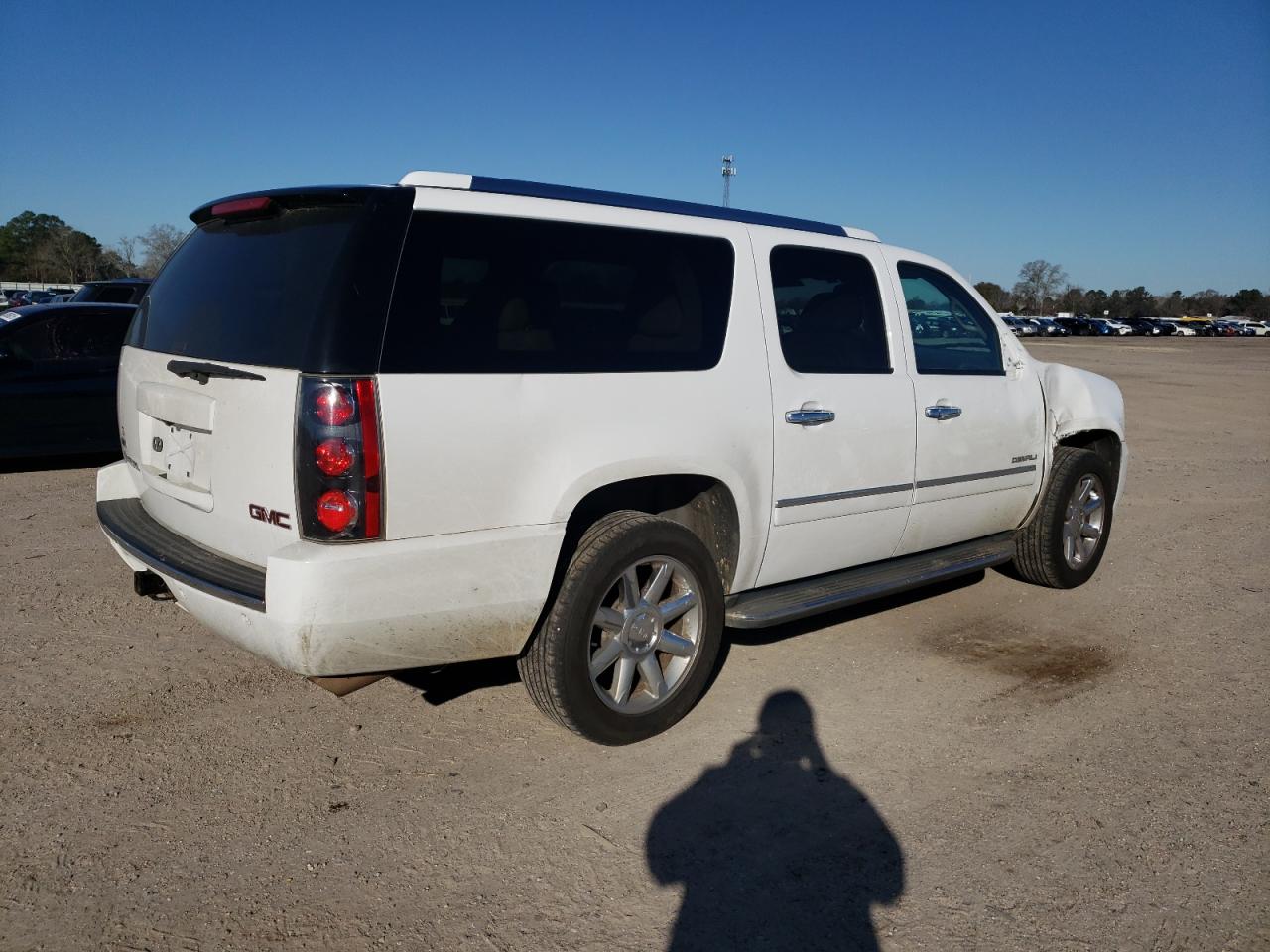 2012 GMC Yukon - Image 3
