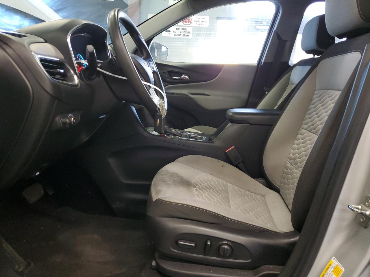 2020 Chevrolet Equinox - Image 7