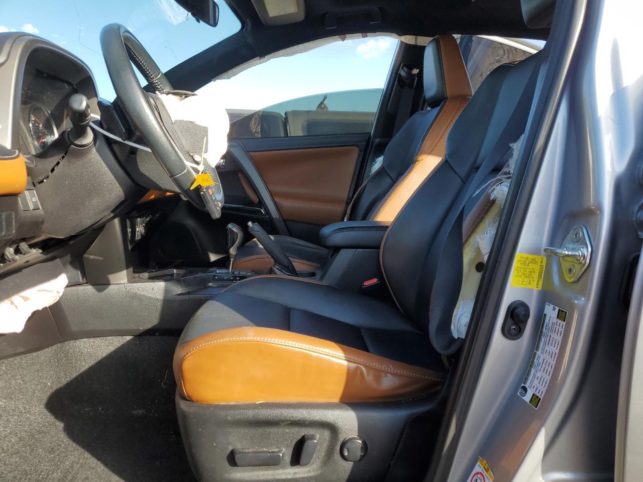 2016 Toyota RAV 4 - Image 7