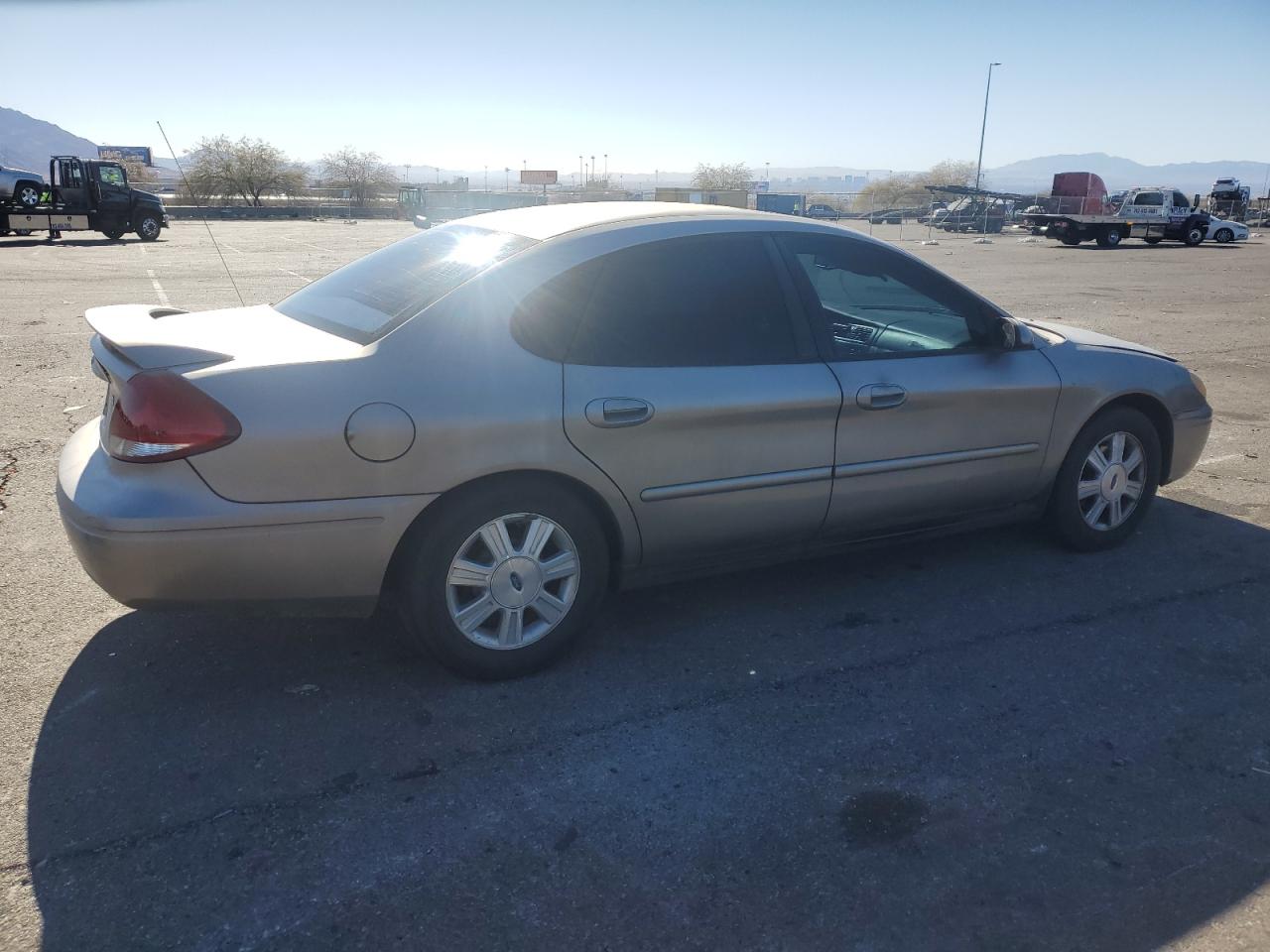 2007 Ford Taurus - Image 3