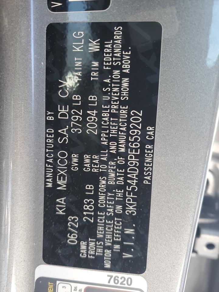 2023 Kia Forte - Image 12