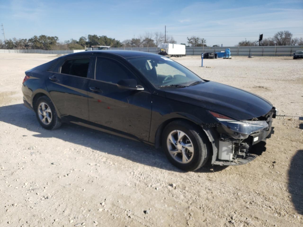 2021 Hyundai Elantra - Image 4