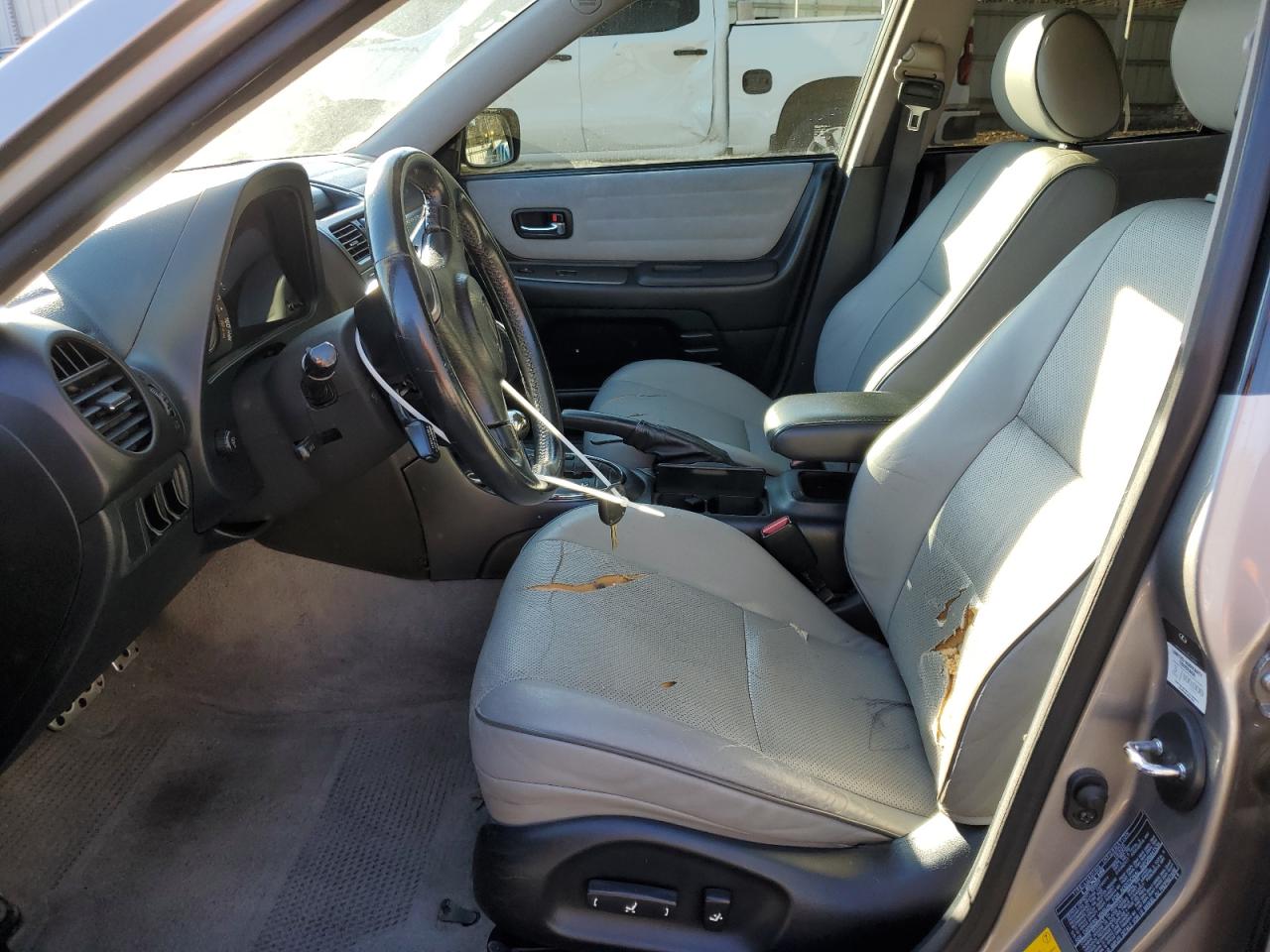 2003 Lexus IS - Image 7