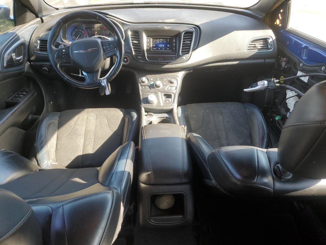 2015 Chrysler 200 - Image 8