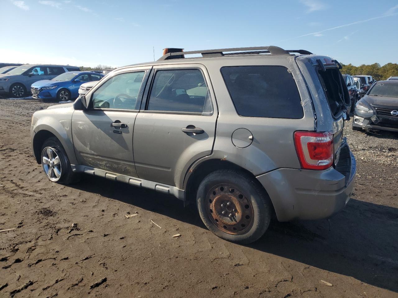 2011 Ford Escape - Image 2
