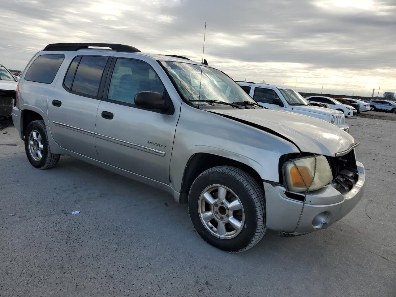 2006 GMC Envoy - Image 4