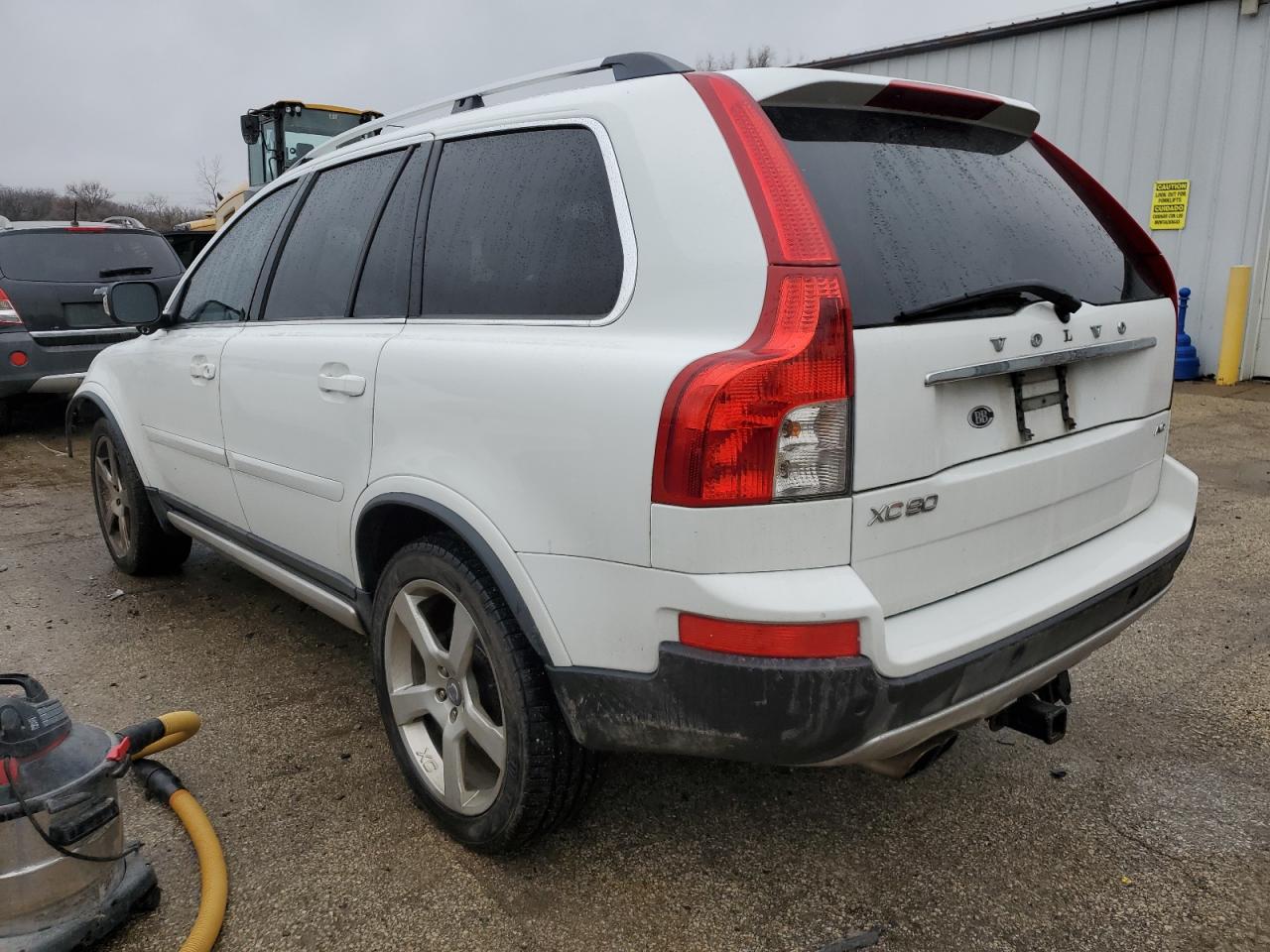 2011 Volvo XC90 - Image 2