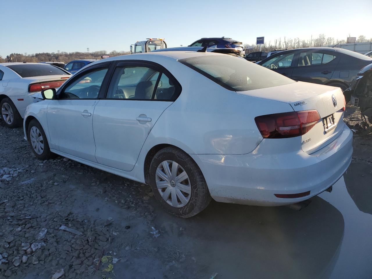 2016 Volkswagen Jetta - Image 2