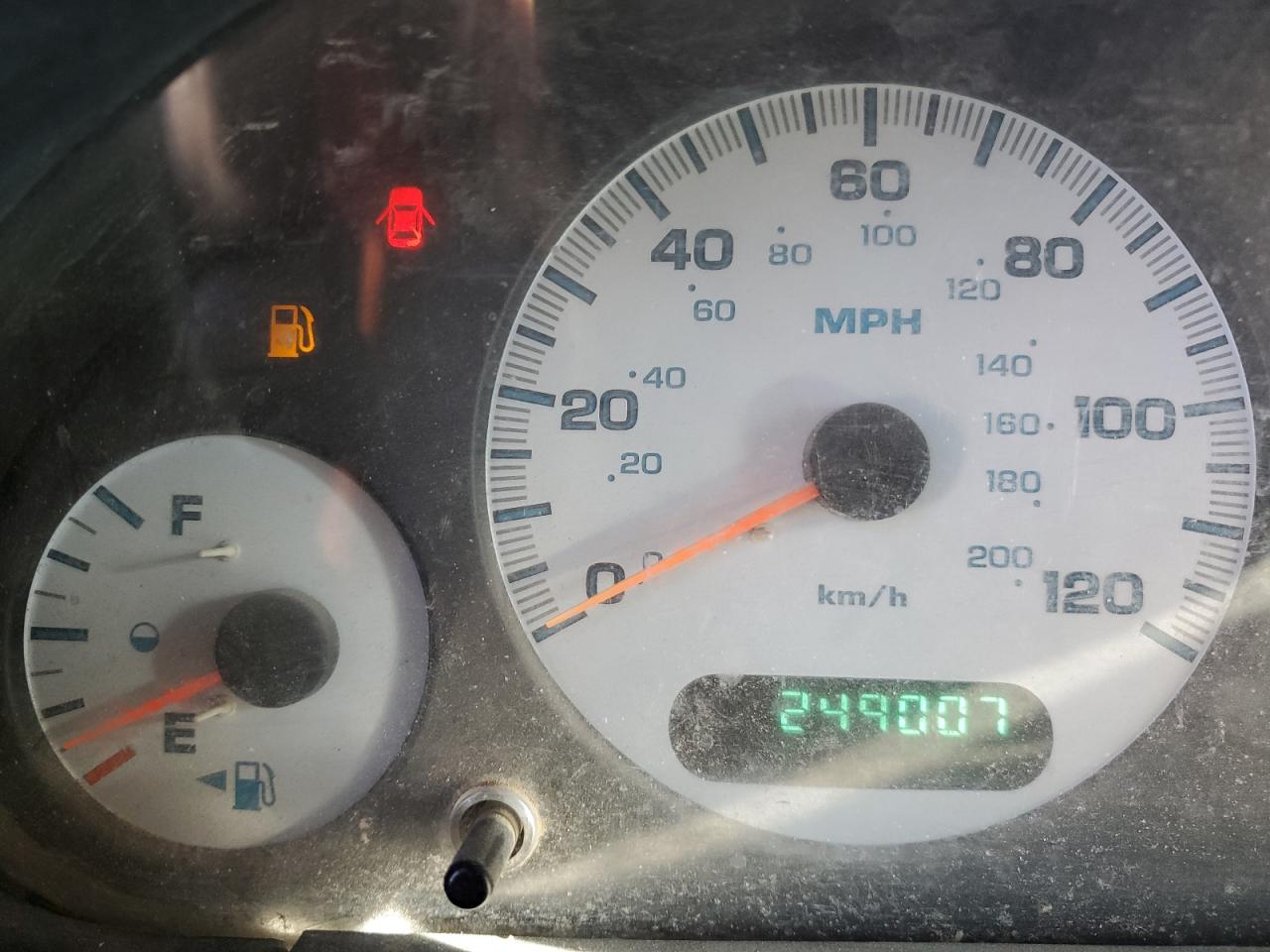 2004 Chrysler Town & Country - Image 9