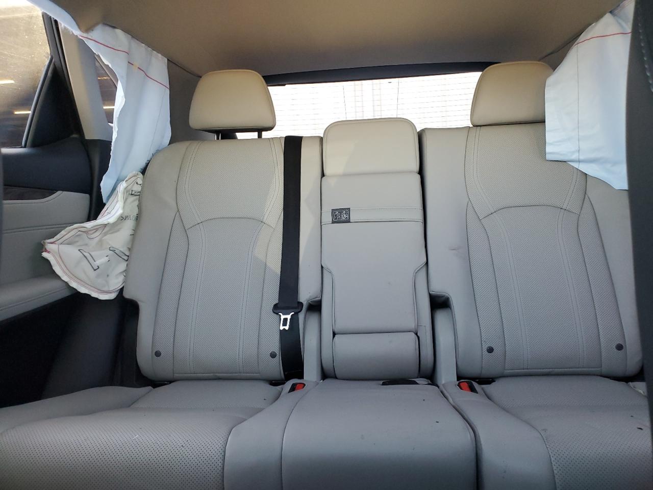 2017 Lexus RX - Image 10