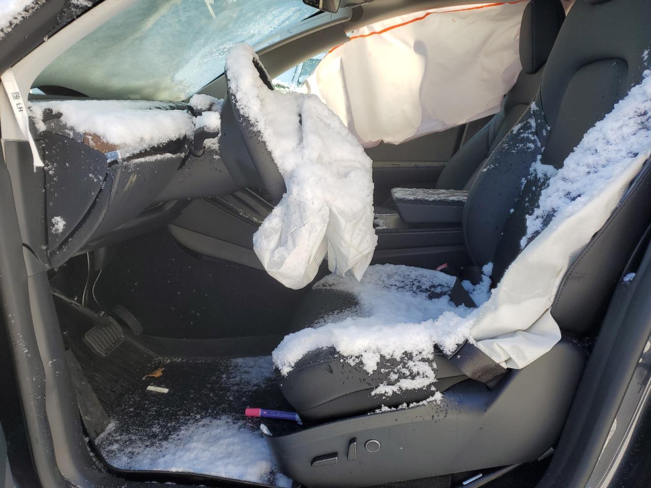 Tesla Model Y 2024 -auction- 6