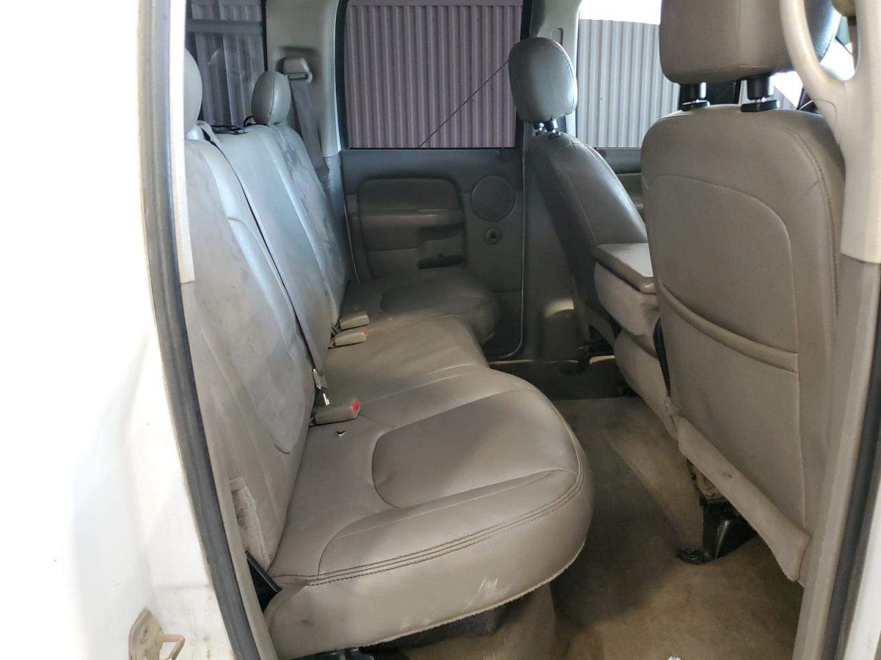 2004 Dodge RAM - Image 10
