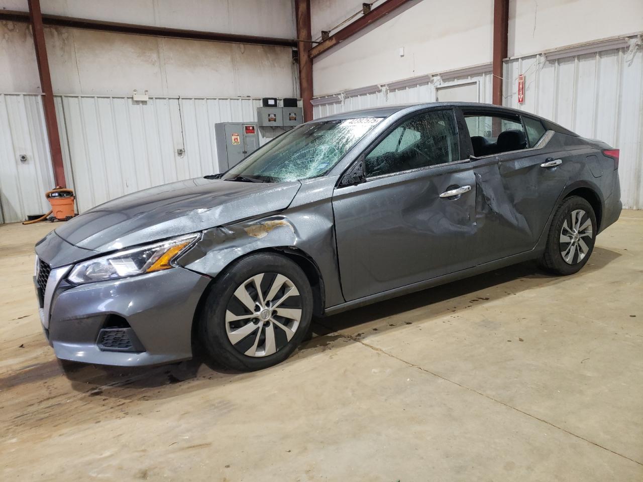 2020 Nissan Altima - Image 1
