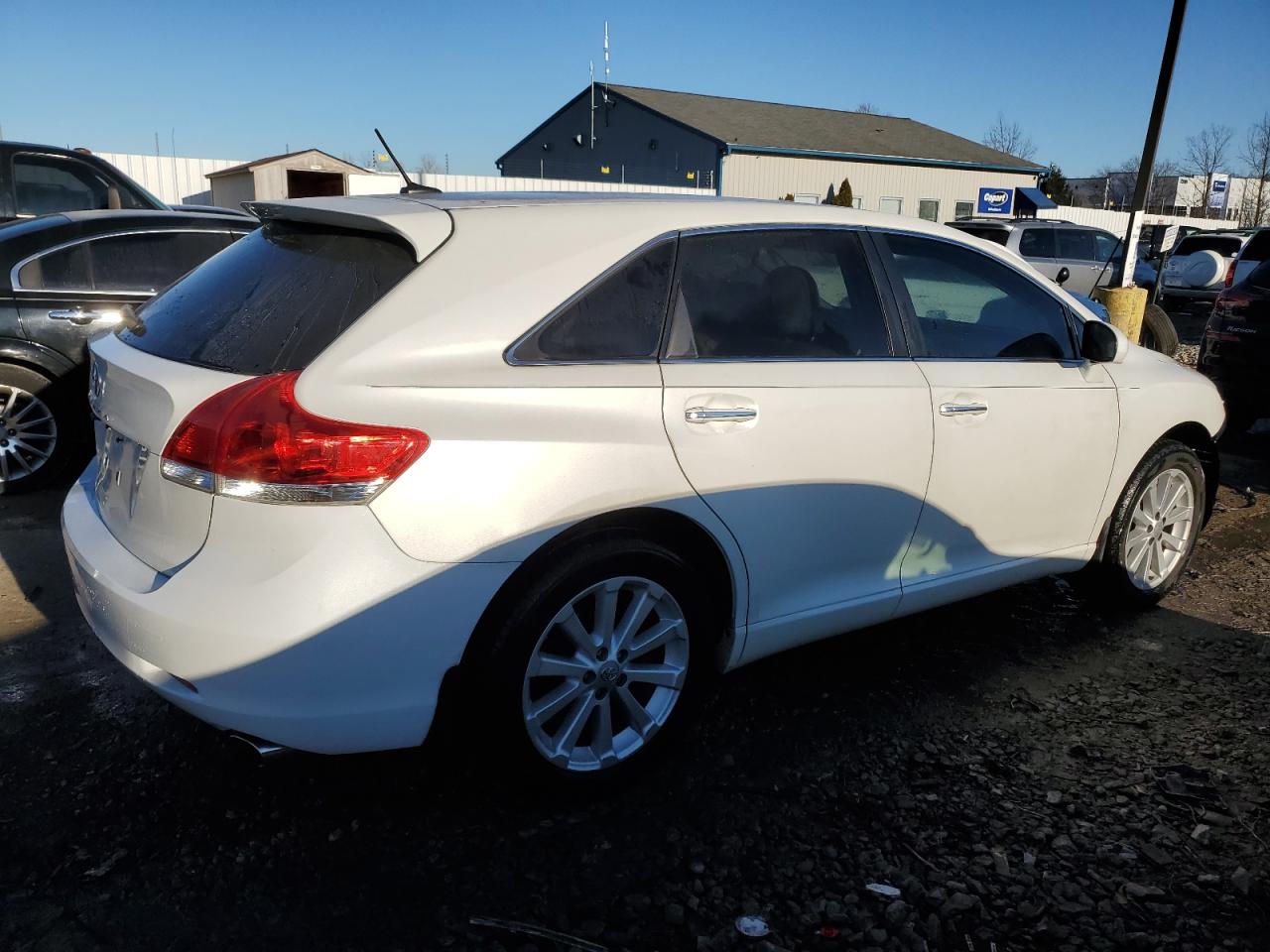 2011 Toyota Venza - Image 3