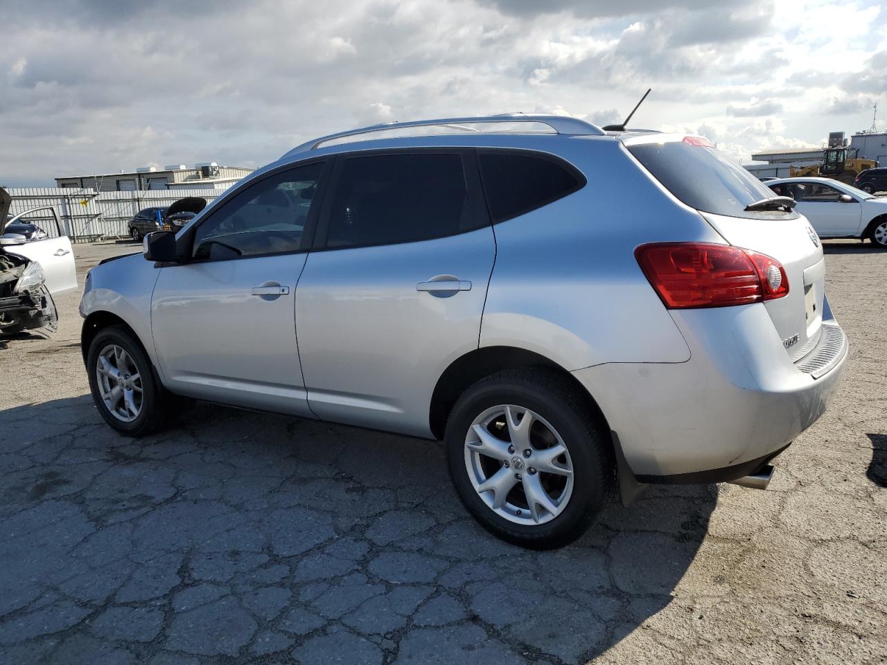 2008 Nissan Rogue - Image 2
