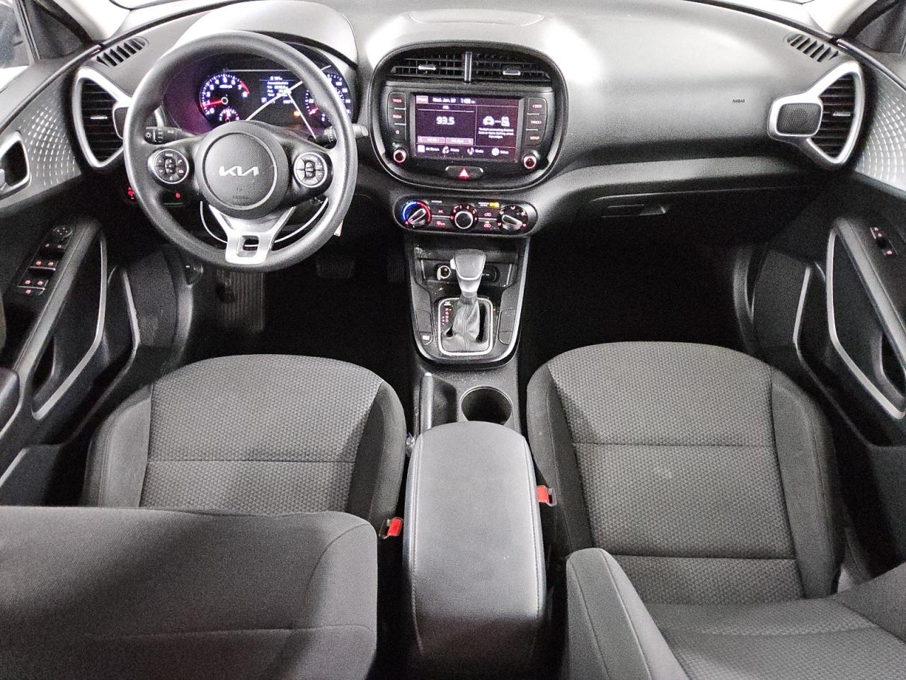 2022 Kia Soul - Image 8
