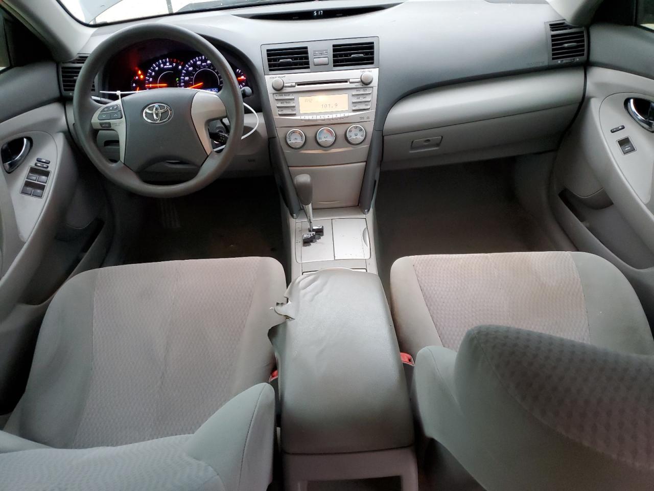 2011 Toyota Camry - Image 8