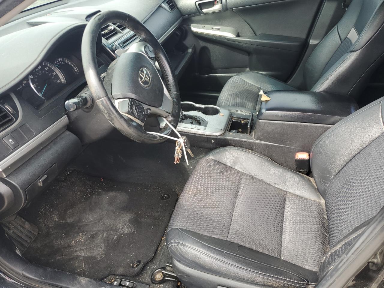 2014 Toyota Camry - Image 7