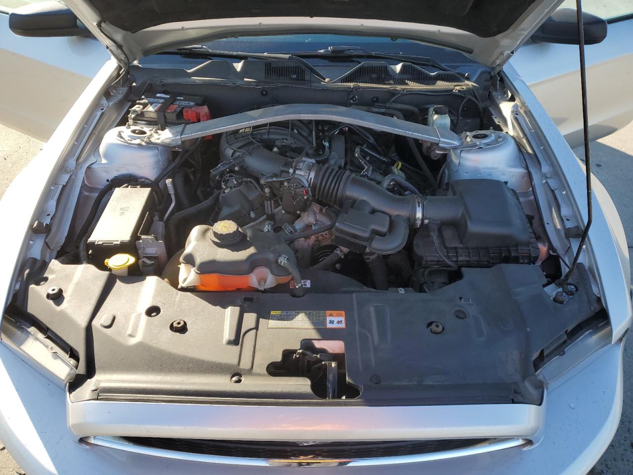 2014 Ford Mustang - Image 13