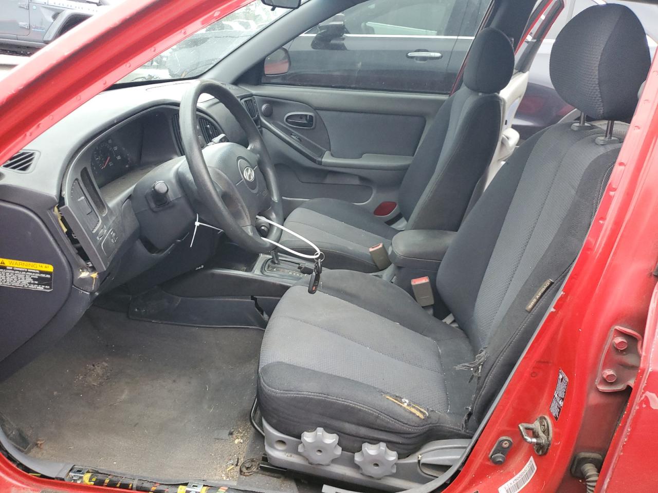 2005 Hyundai Elantra - Image 7